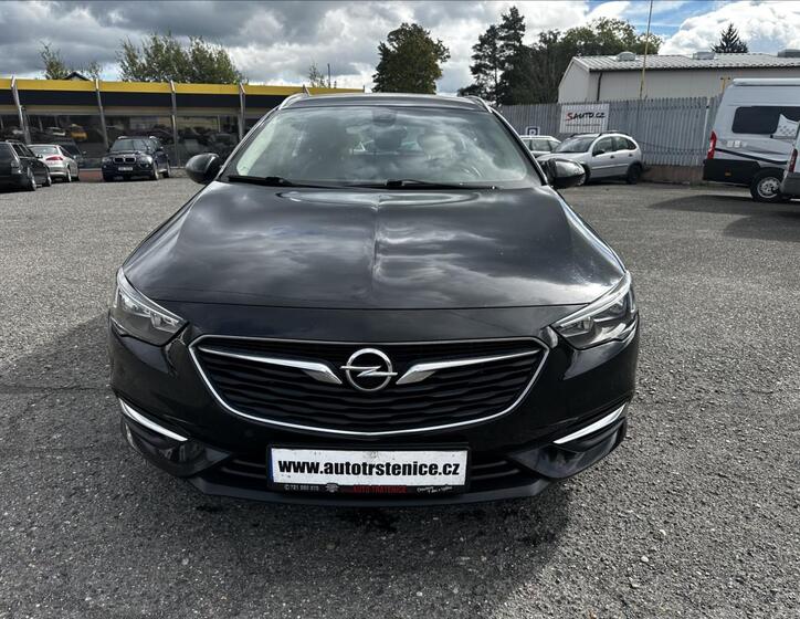 Opel Insignia 9