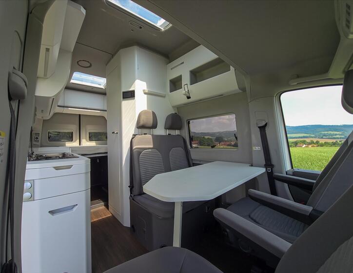 Volkswagen Grand California 25
