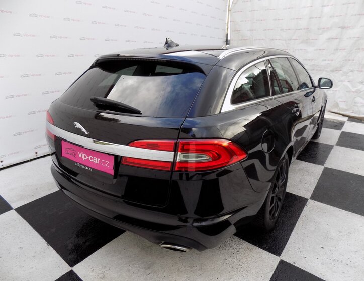 Jaguar XF 7