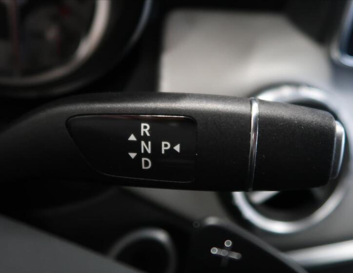 Mercedes-Benz CLA 21