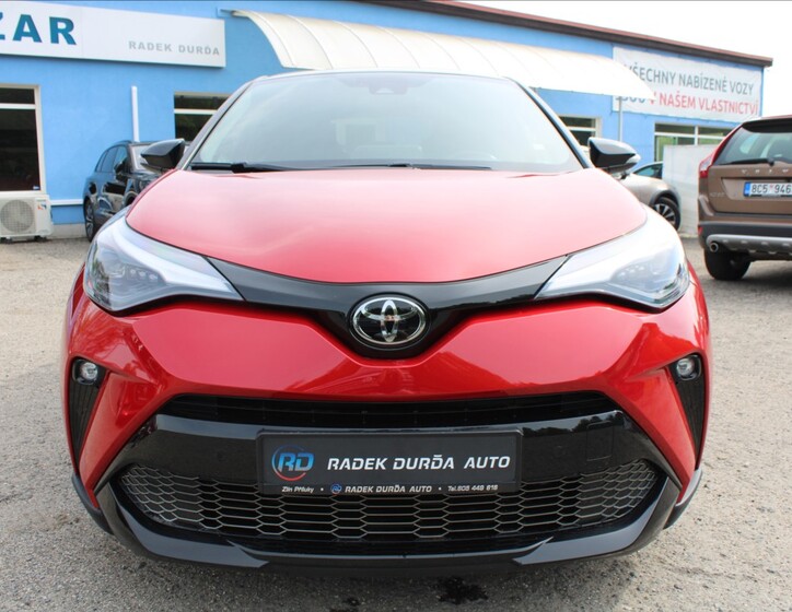 Toyota C-HR 2