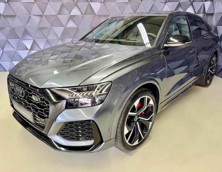 Audi RS Q8 1