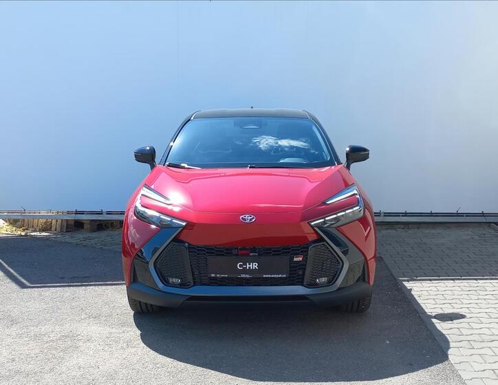 Toyota C-HR 4