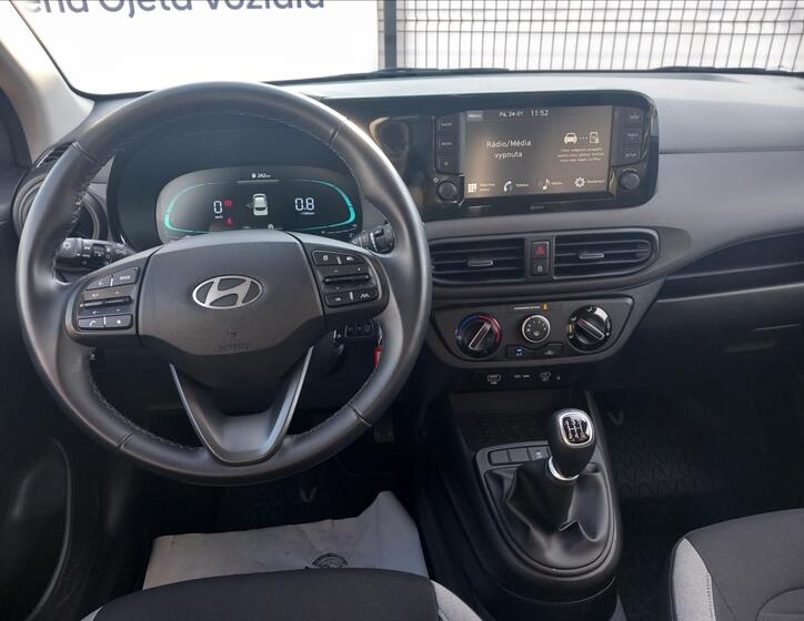 Hyundai i10 9