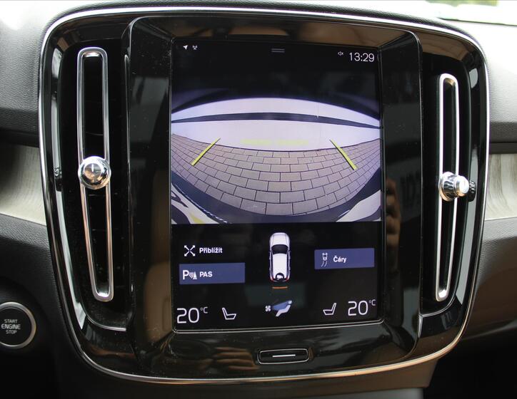 Volvo XC40 19