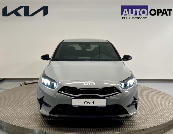 KIA Ceed 8