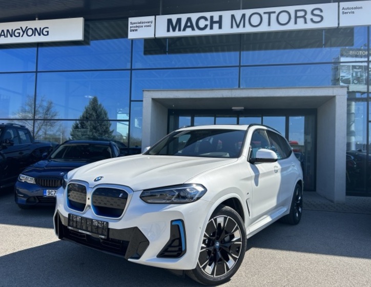 BMW iX3 7