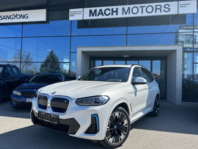 BMW iX3