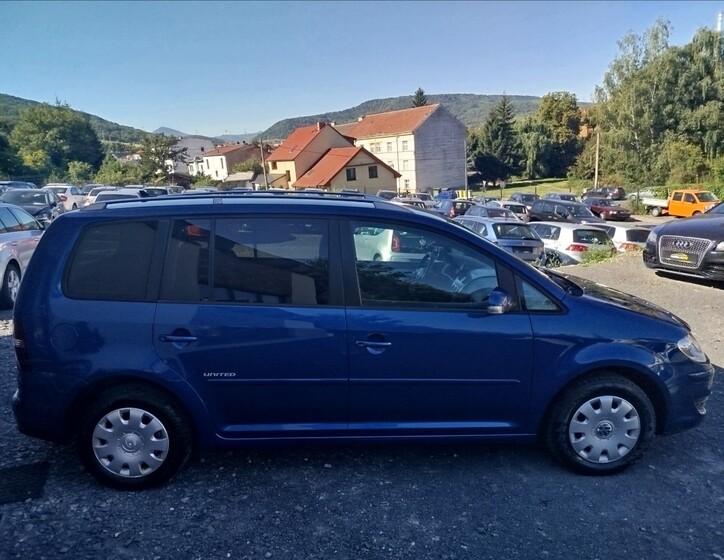 Volkswagen Touran 7