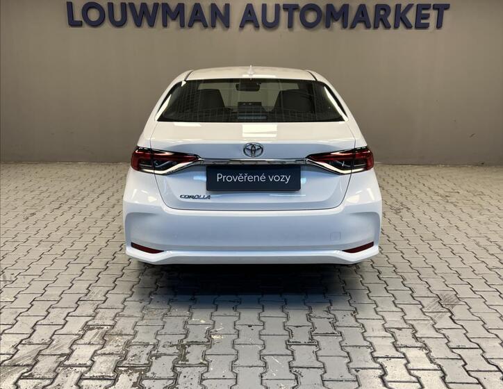 Toyota Corolla 13