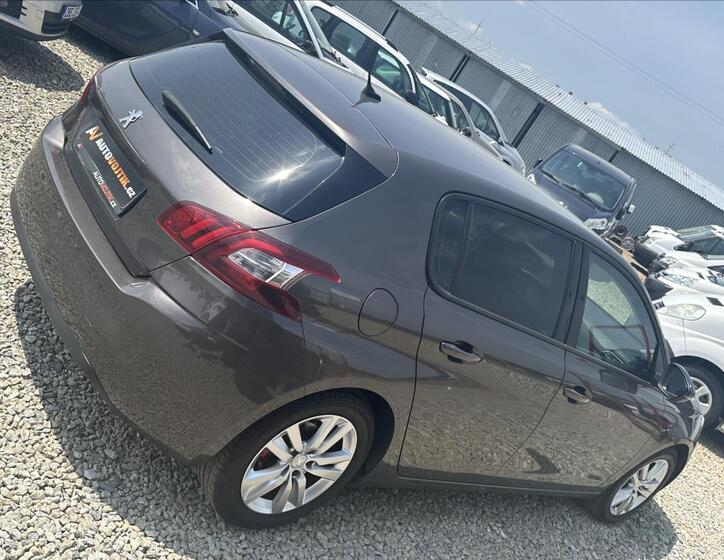 Peugeot 308 5