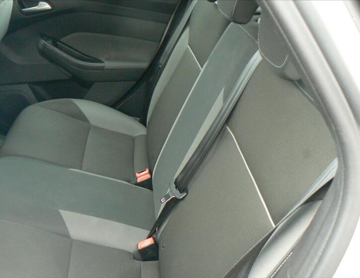 Ford Focus 16
