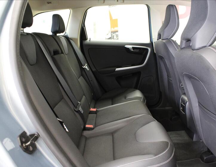 Volvo XC60 13