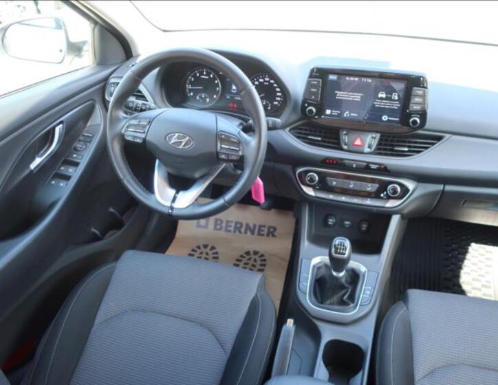 Hyundai i30 16