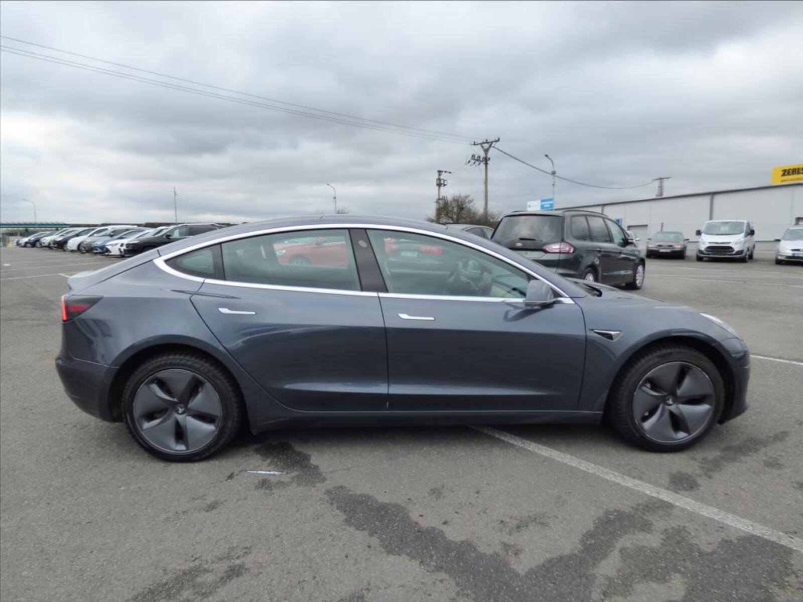 Tesla Model 3 2
