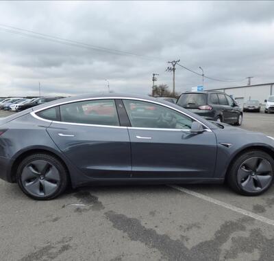 Tesla Model 3 2