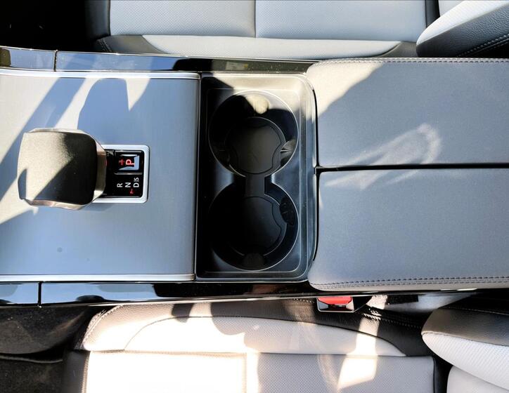 Land Rover Range Rover Velar 28