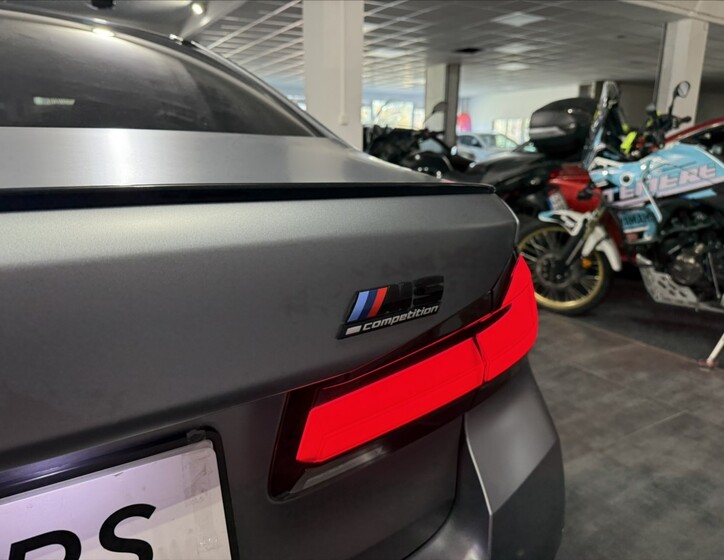 BMW M5 30
