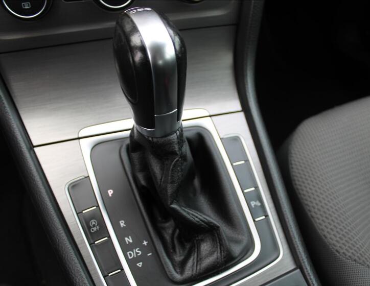 Volkswagen Golf 18