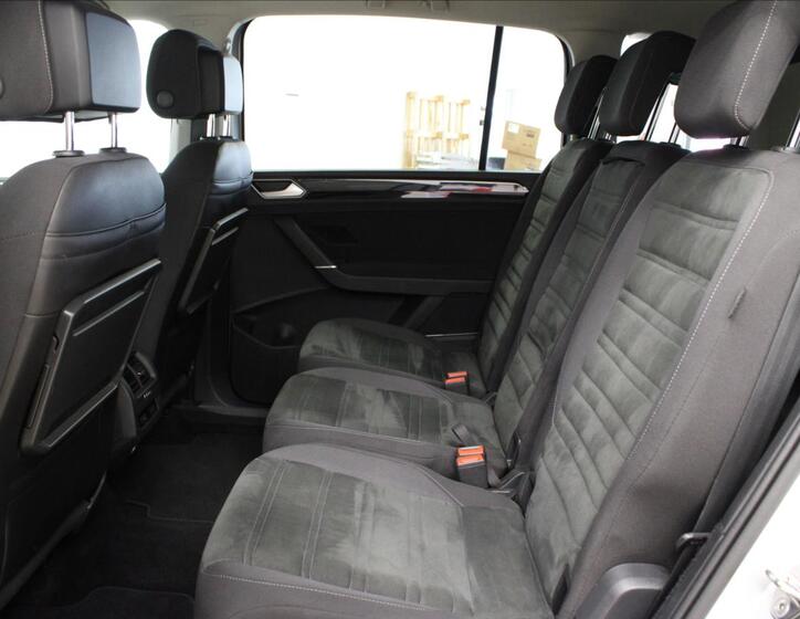 Volkswagen Touran 14