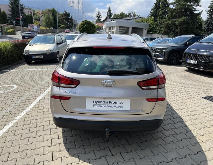 Hyundai i30 4