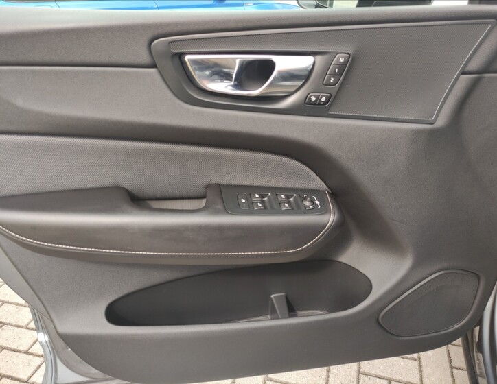 Volvo XC60 9
