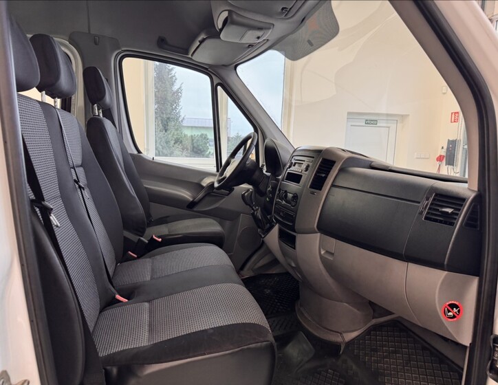 Mercedes-Benz Sprinter 10