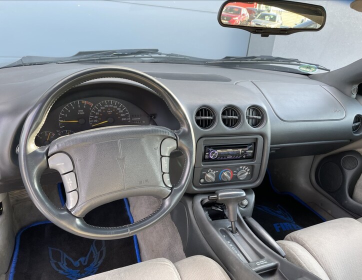 Pontiac Firebird 9