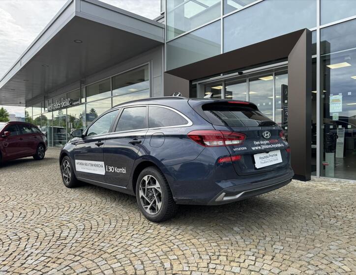 Hyundai i30 4
