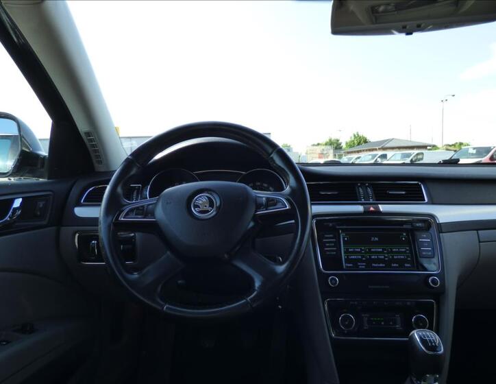 Škoda Superb 22