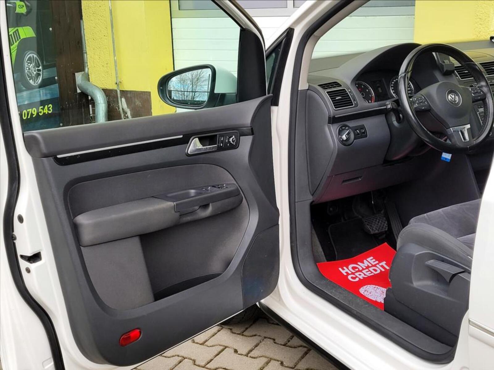 Volkswagen Touran 25