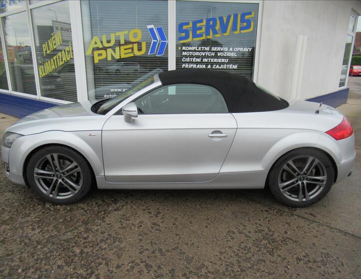 Audi TT 8