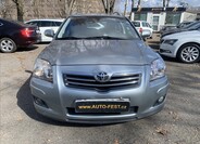Toyota Avensis 2