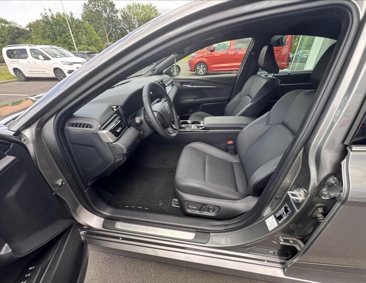 Toyota Camry 8
