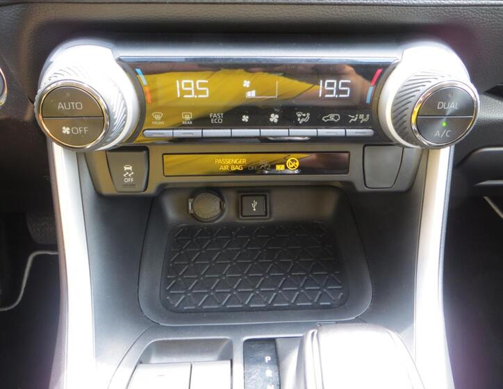Toyota RAV4 16