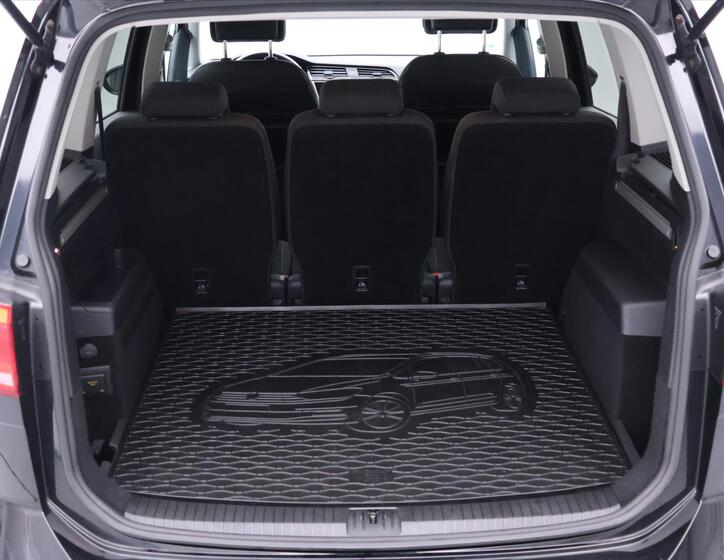 Volkswagen Touran 10