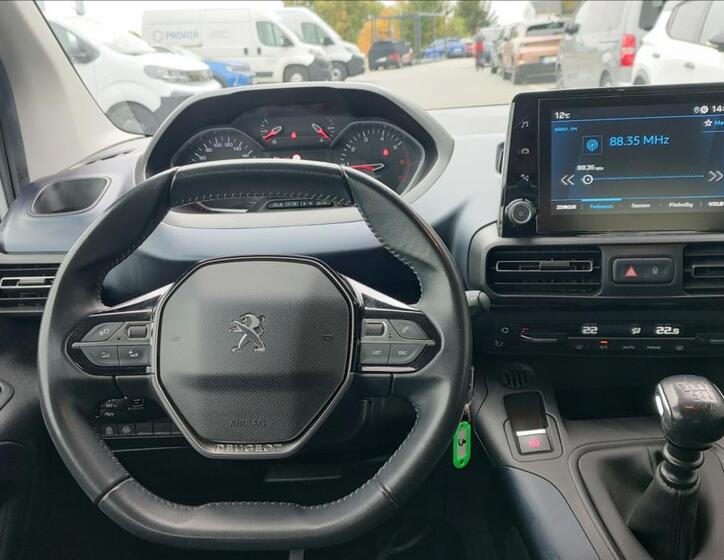 Peugeot Rifter 7