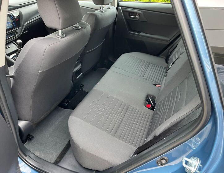 Toyota Auris 15
