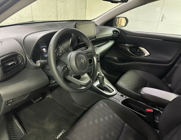 Toyota Yaris 9