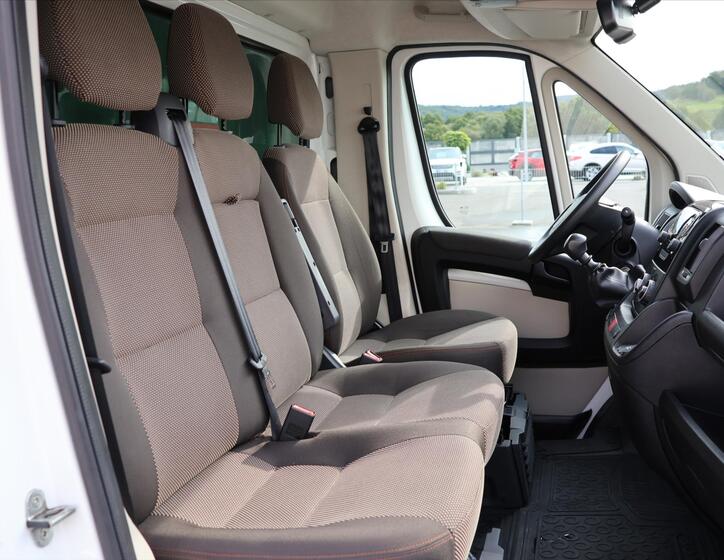 Peugeot Boxer 11
