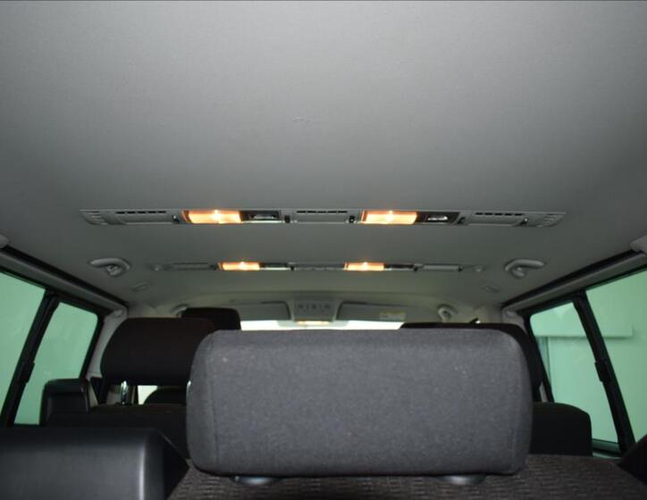 Volkswagen Multivan 13