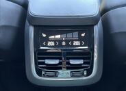 Volvo XC90 40