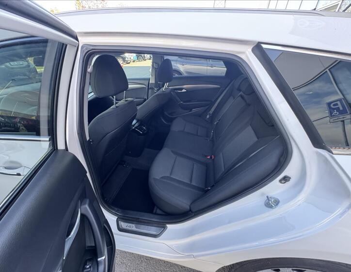 Hyundai i40 10