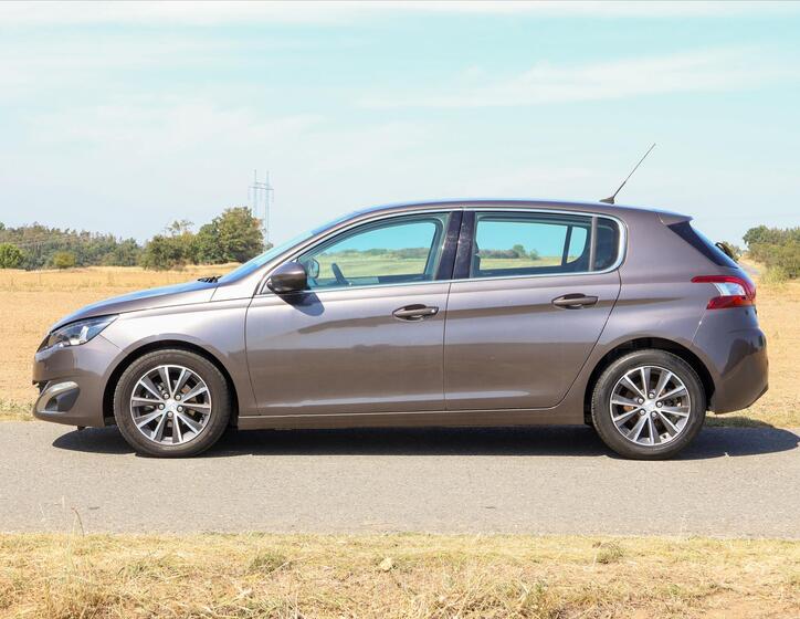 Peugeot 308 4