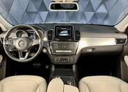 Mercedes-Benz GLS 10