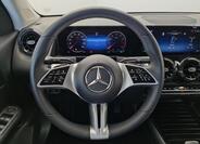 Mercedes-Benz GLB 10
