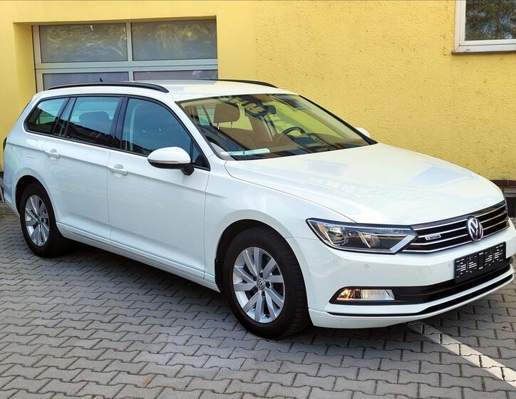Volkswagen Passat 1