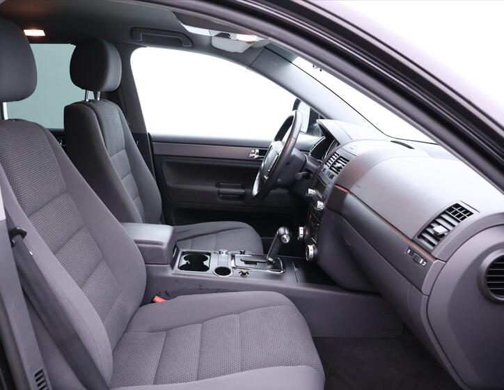 Volkswagen Touareg 14