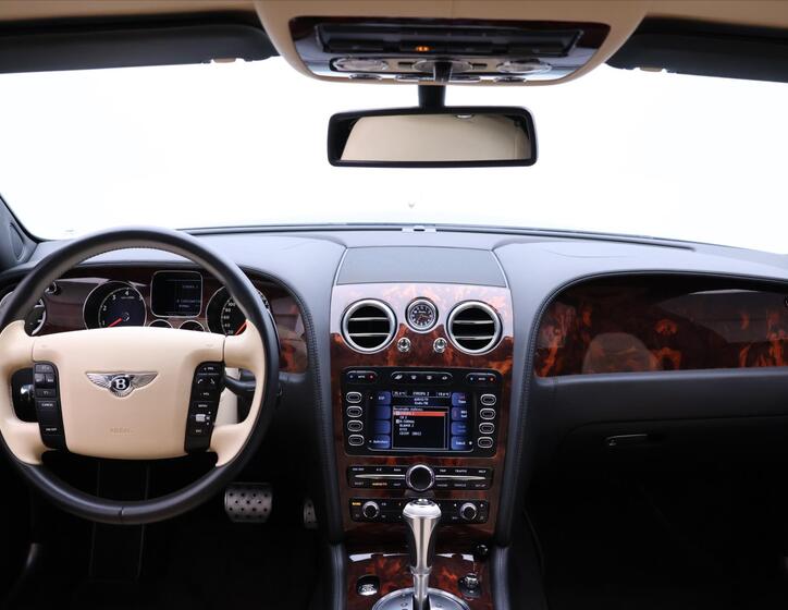 Bentley Flying Spur 33