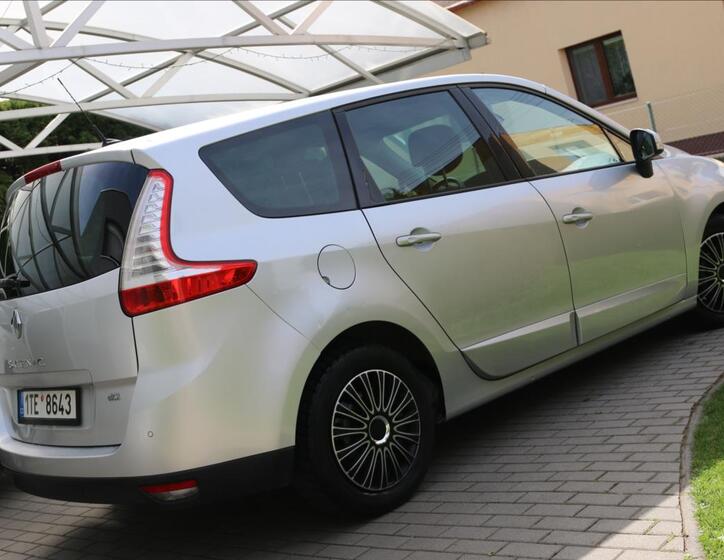 Renault Scénic 9